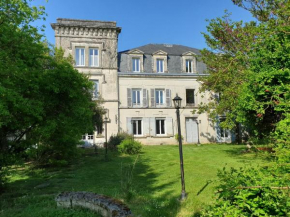 Hotels in Cherves-Richemont